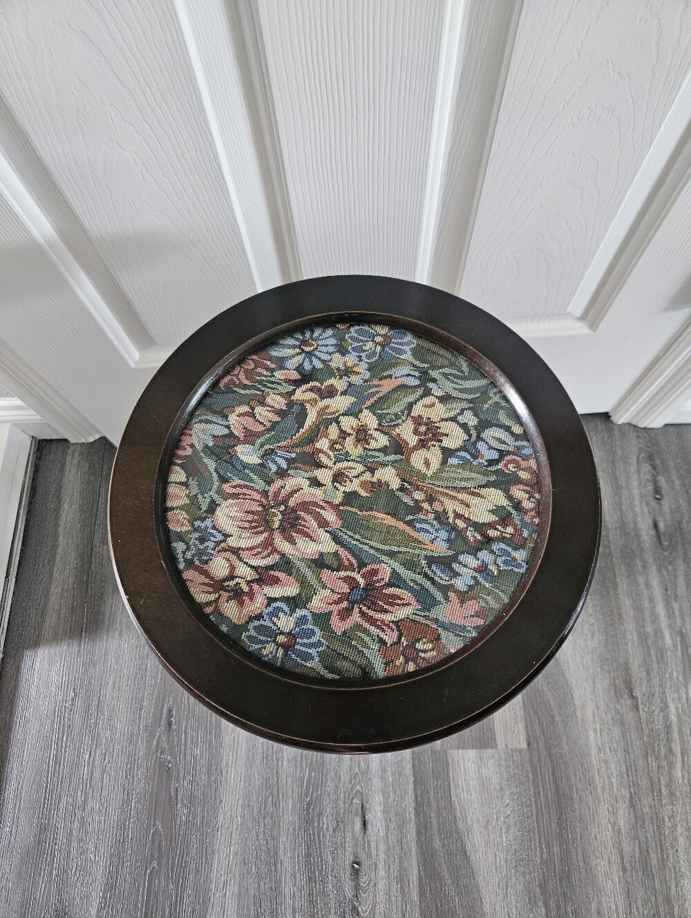 Vintage Bombay Company Pedestal Side Table With Floral Tapestry Inlay Center - Picture 8 of 11